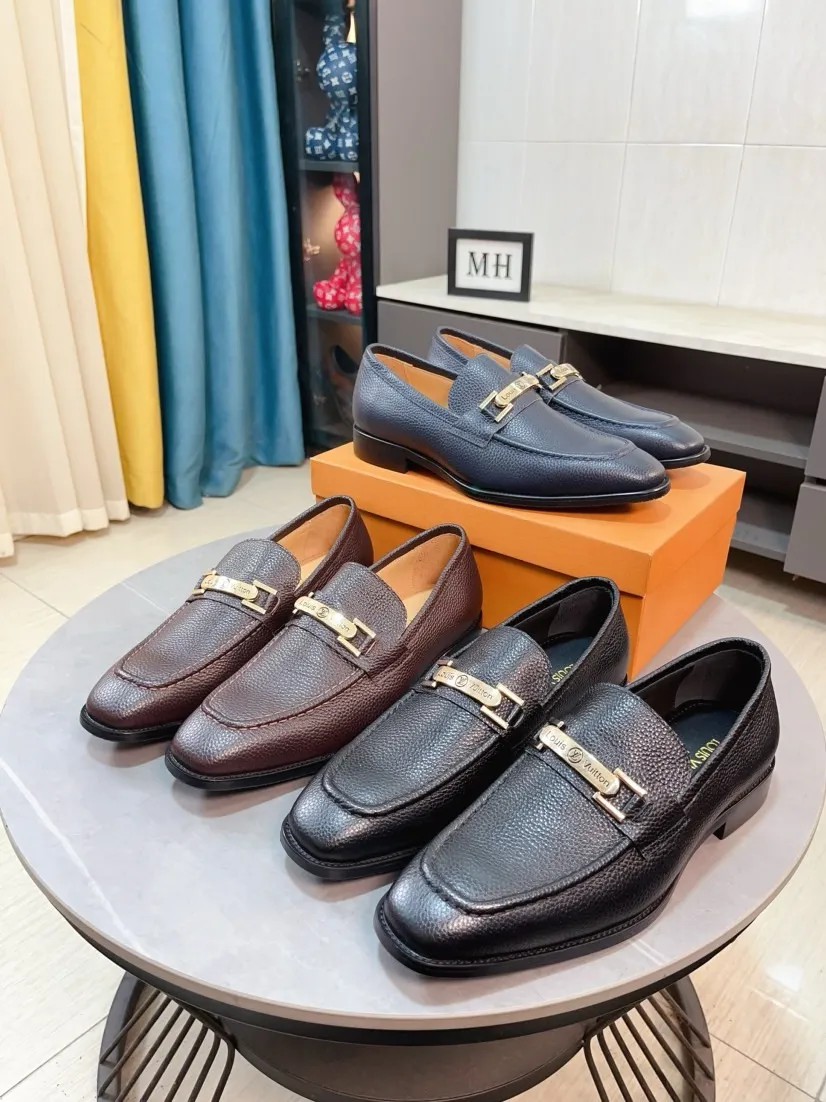 Men's men's shoes 💰500🌸🌸 [Louis Vuitton (LV)] High-end business formal leather shoes 🍀 luxurious and elegant style, both practicality and style, professional focus on details and quality, counter original 1⃣️: 1⃣️ ultra-accurate reproduction 👍🏻! Material: The upper is made of imported original calfskin➕imported Italian cowhide leather. Original anti-slip and wear-resistant outsole! Code number: 38--44 (45 customized)